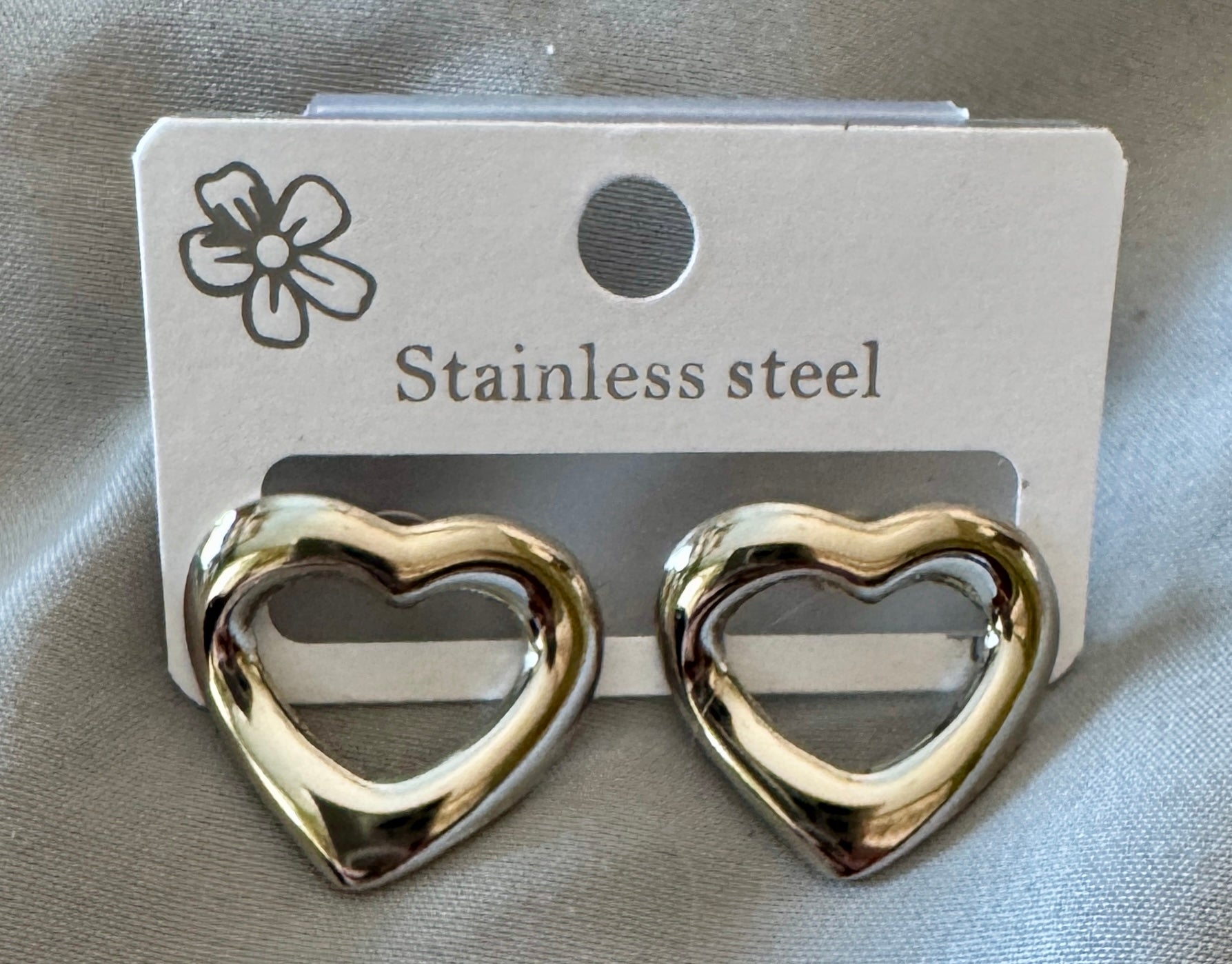 Earrings-Stainless Steel Open Heart Stud — Silver or Gold #V10
