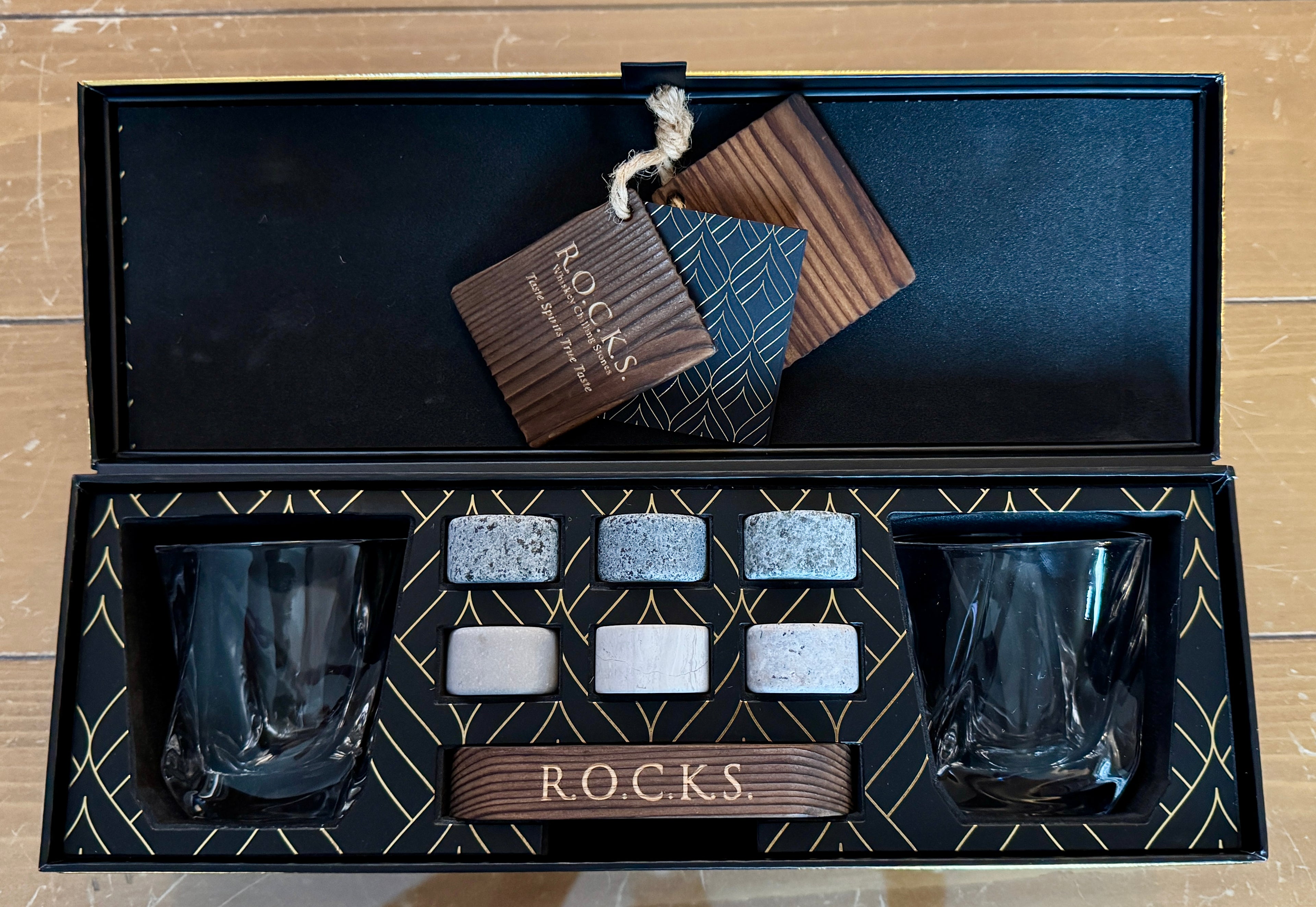 Luxury Whiskey Stones Gift Set – 2 Glasses, Granite Chilling Cubes & Wooden Tongs